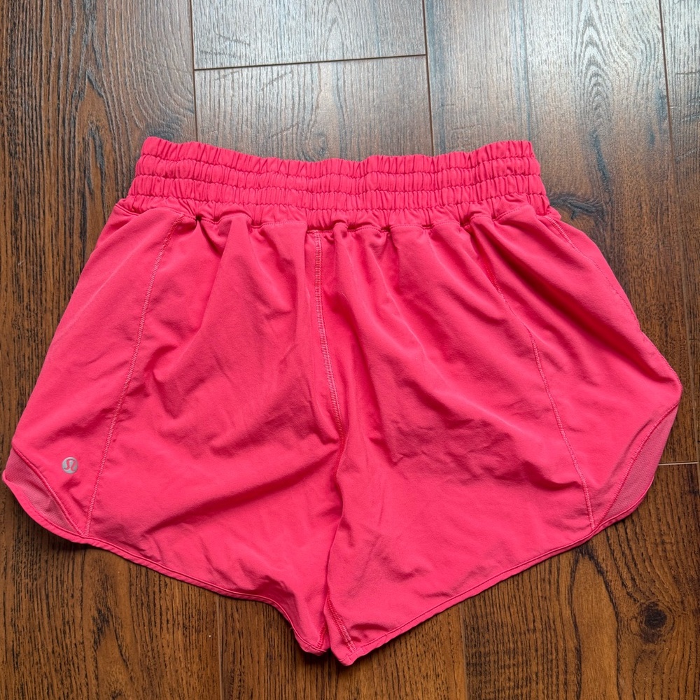Lululemon high rise Hotty hot 4” shorts